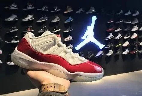 White Red Low Top
