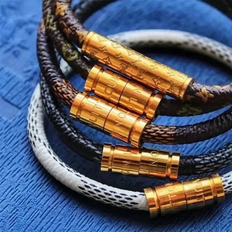LV magnetic snap bra