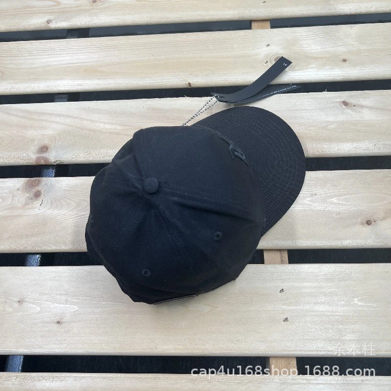 AMI Paris Logo Embroidered Two-Tone Baseball Cap - 25