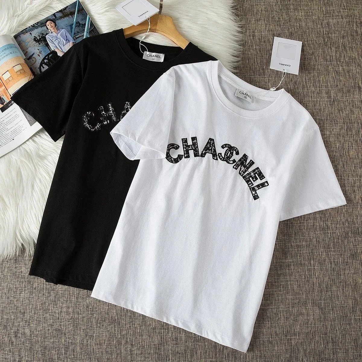 Chanel CC Logo Multicolor Lipstick Print Black T-Shirt product detail 9 in Litbuy spreadsheet finds