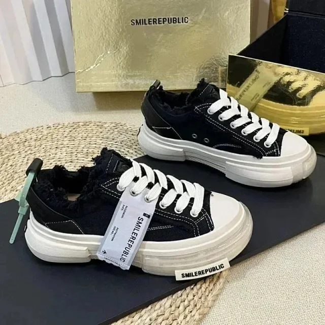 SMILEREPUBLIC Sneakers Low-top frayed canvas product detail image 1