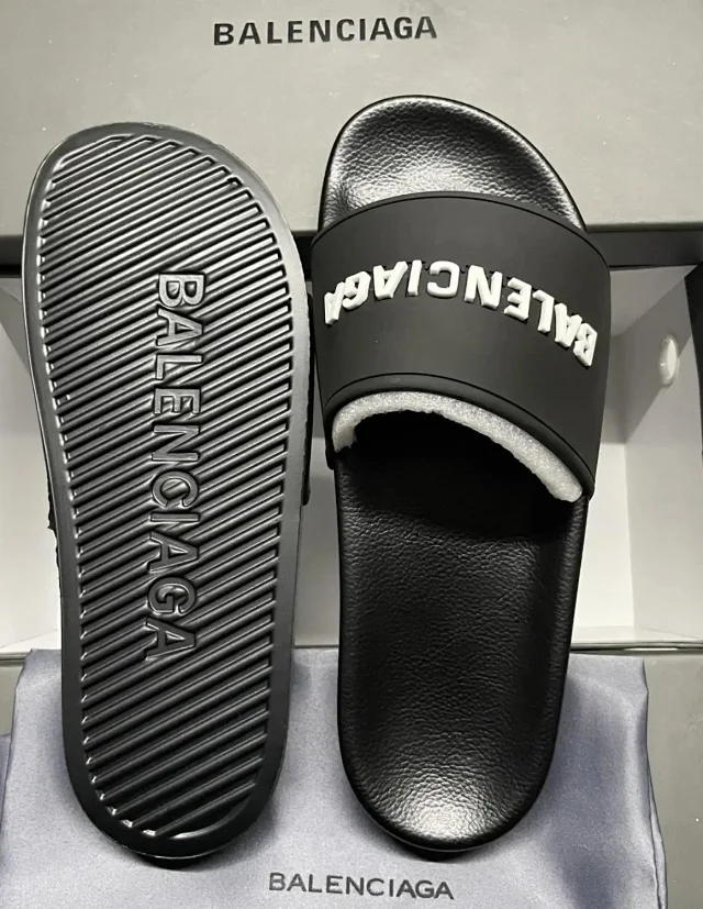 Balenciaga Slippers Logo Slide Sandals product detail image 3