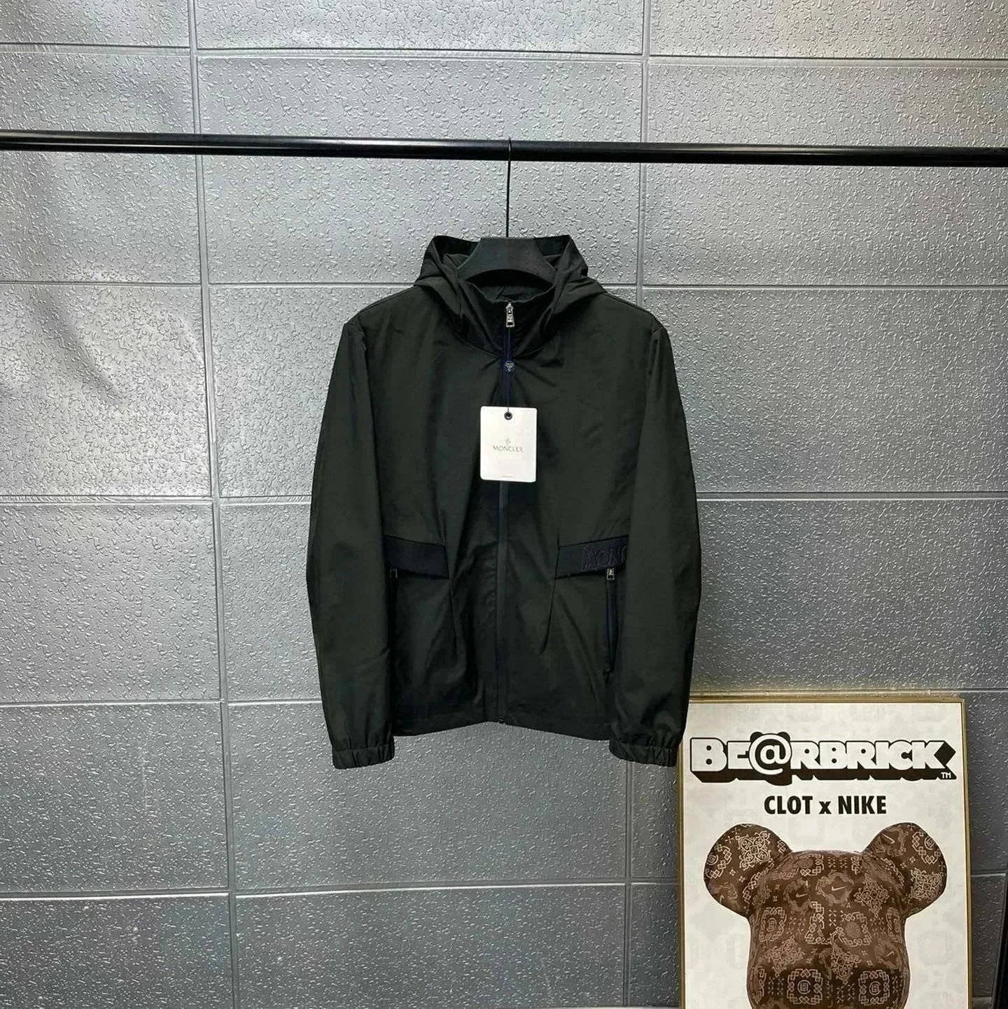 Moncler Windbreaker Black Outerwear - 1