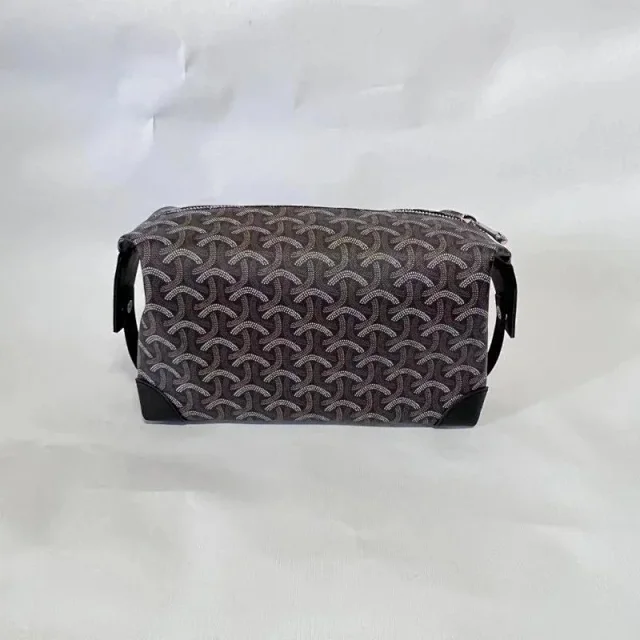 Goyard Travel Bags Goyardine zippered toiletry pouch product detail image 7