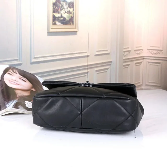 Chanel Shoulder Bags 6037 Quilted Flap Chain Bag product detail image 5