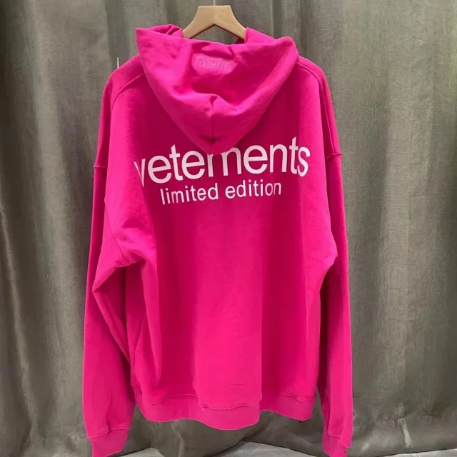 Vetements Graphic hoodies and crewneck sweatshirts product detail image 6
