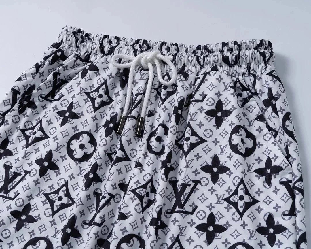 Versace Medusa Logo Black Casual Set with Greek Key Trim T-Shirt and Shorts - 10