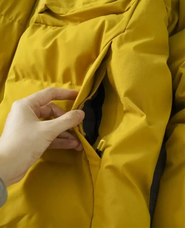 DESCENTE Down Jackets Hooded insulated jacket with zip pockets product detail image 11