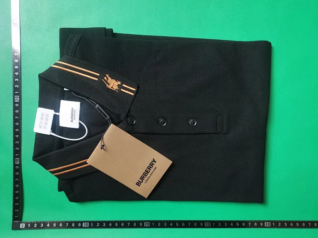 Burberry T-Shirts Logo Graphic product detail image 5