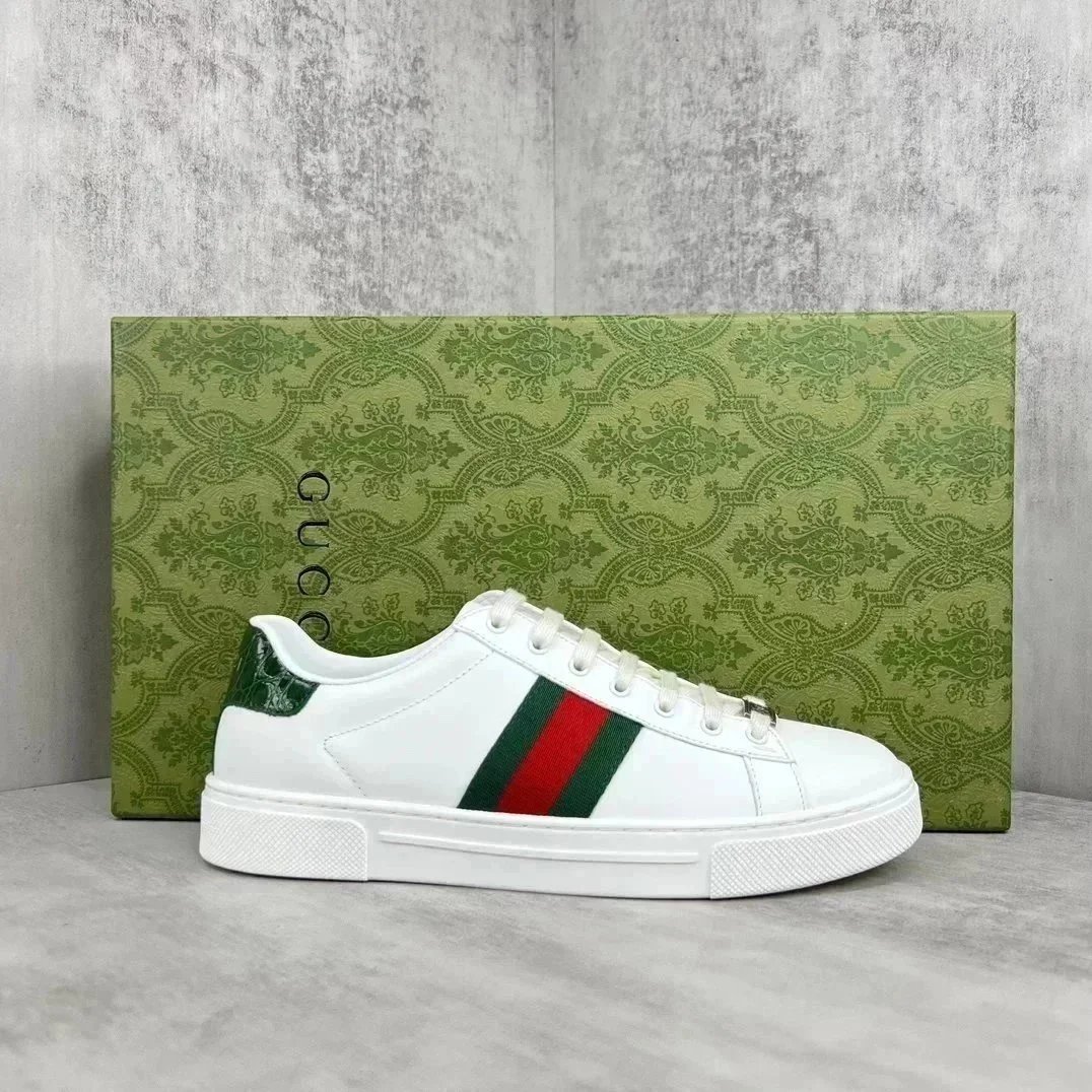 Gucci Ace Embroidered Bee and Star White Sneakers - 9
