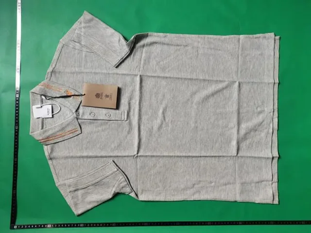 Burberry T-Shirts Logo Graphic product detail image 6