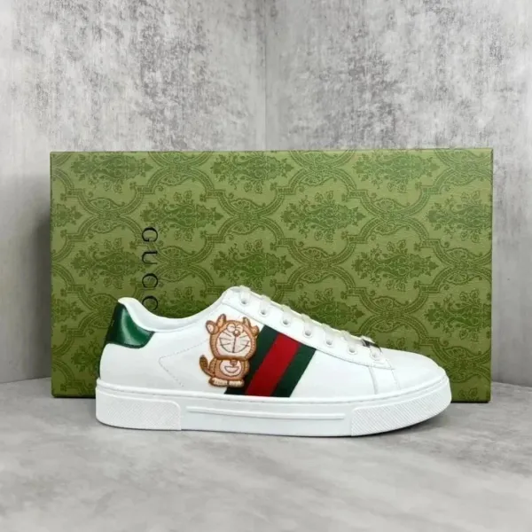 Gucci Ace White Cat Embroidery Sneakers - 1