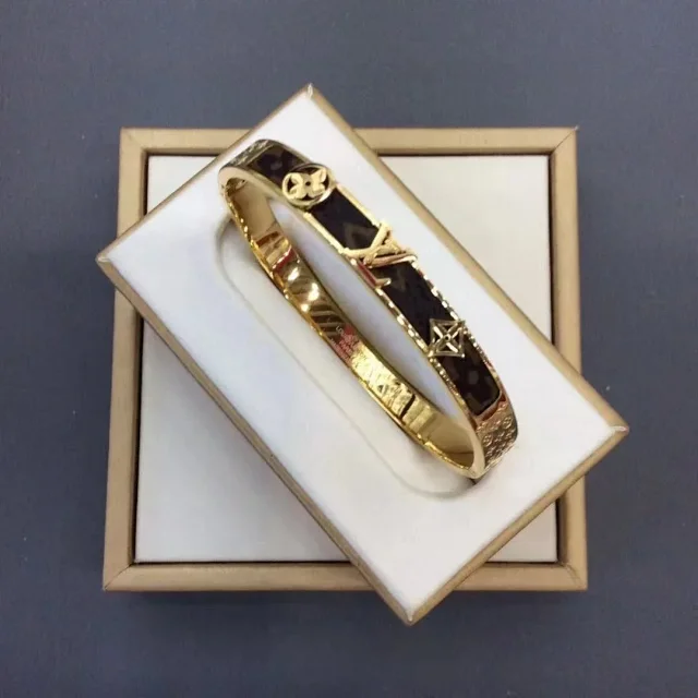 Louis Vuitton Jewelry Monogram Logo Bangle Bracelet product detail image 5