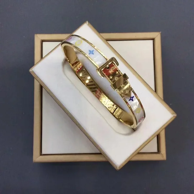 Louis Vuitton Jewelry Monogram Logo Bangle Bracelet product detail image 8