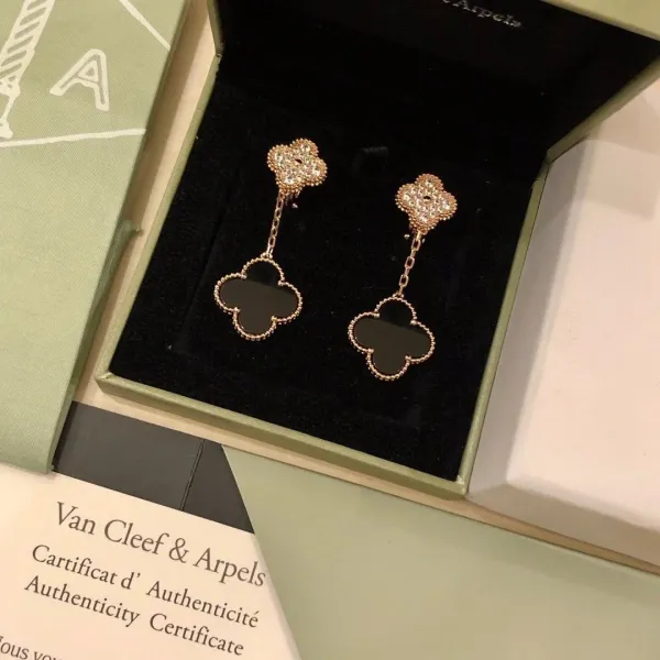 Van Cleef & Arpels Alhambra Motif Earrings Black Onyx Rose Gold Earrings - 1