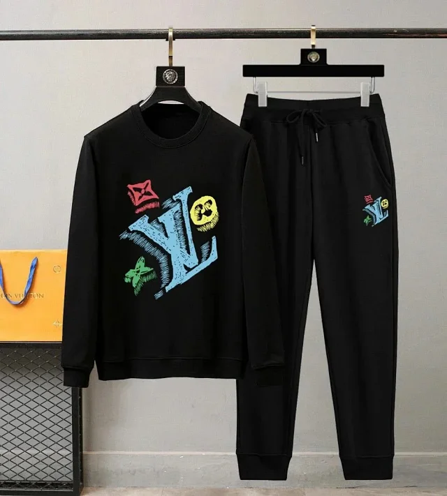 Louis Vuitton Matching Sets Graphic Crewneck Sweatshirt and Joggers Set product detail image 9