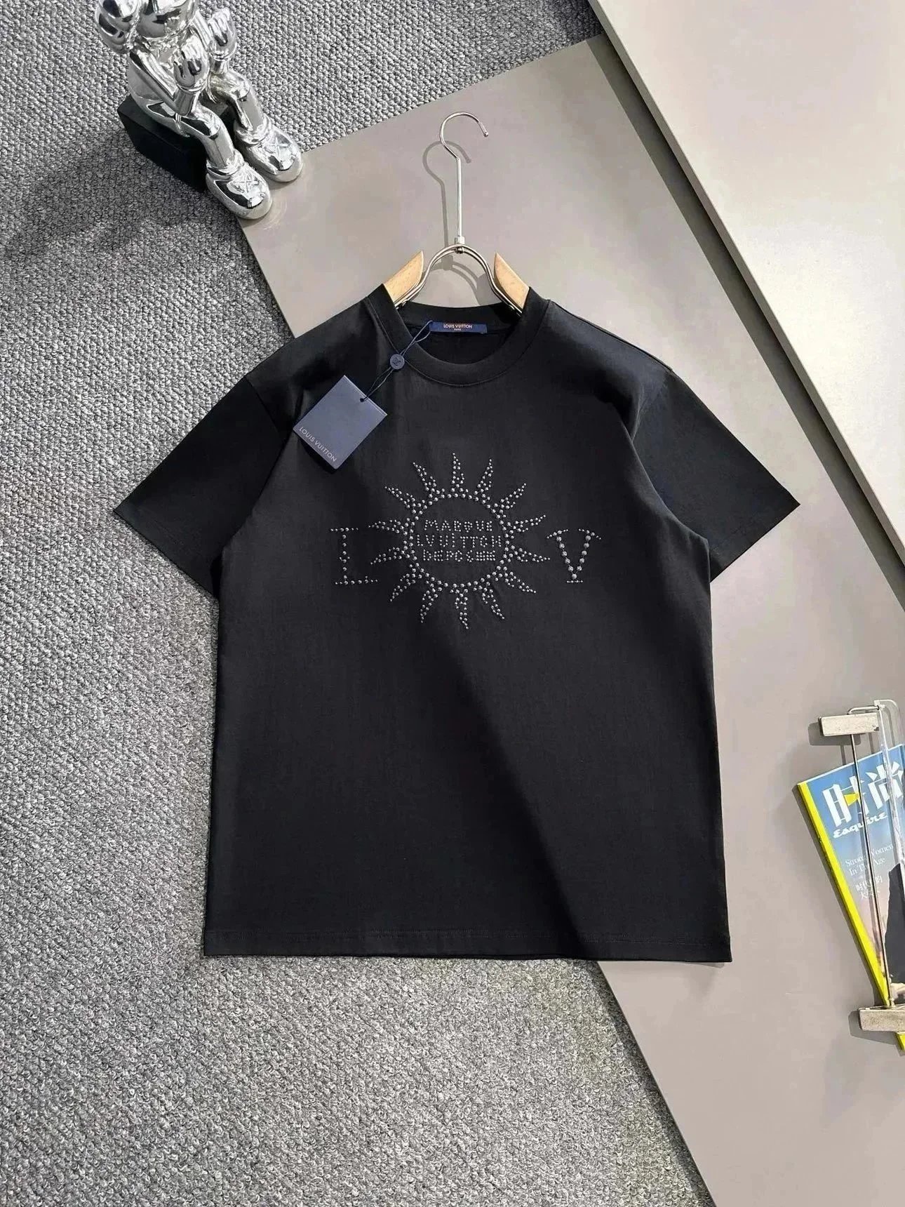 Louis Vuitton Graphic Print T-Shirt Collection product photo 4