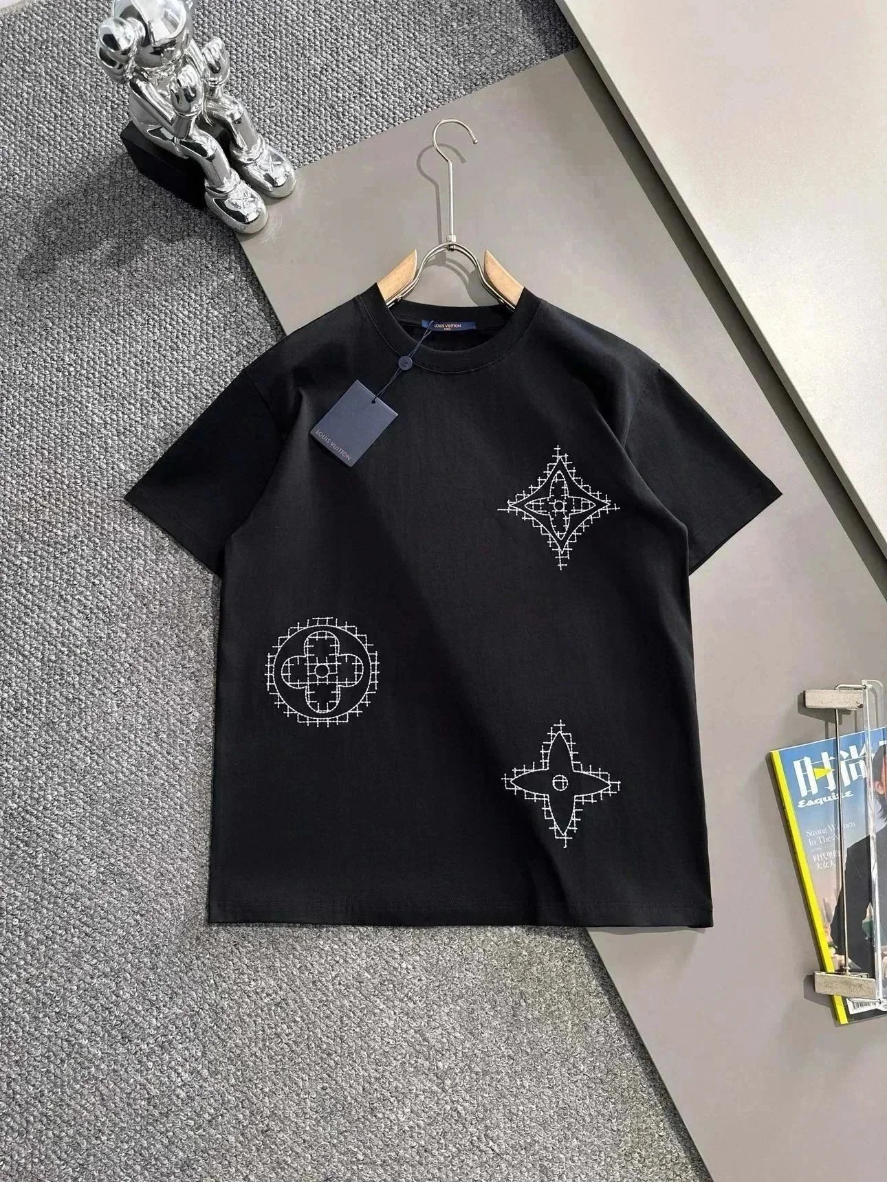 Louis Vuitton Graphic Print T-Shirt Collection product photo 2