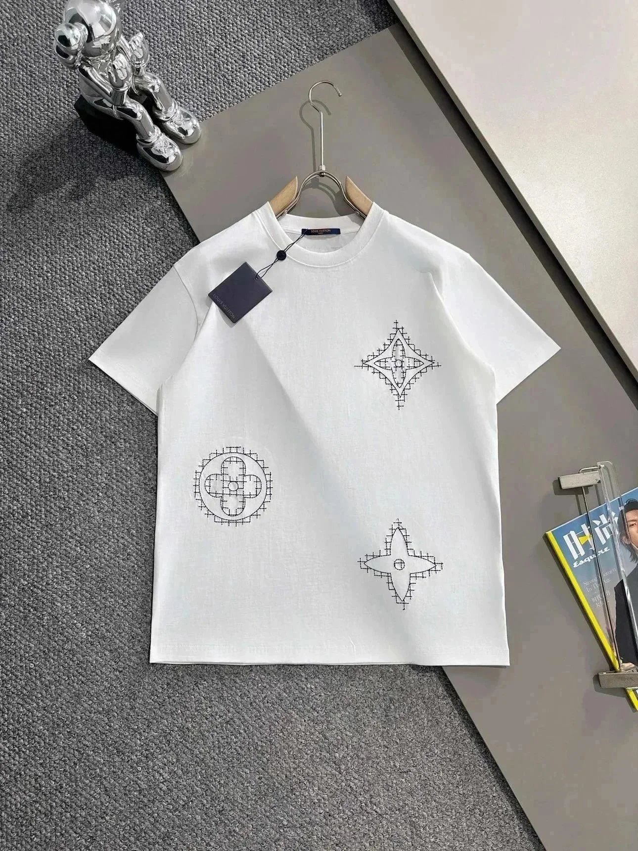 Louis Vuitton Graphic Print T-Shirt Collection product photo 3