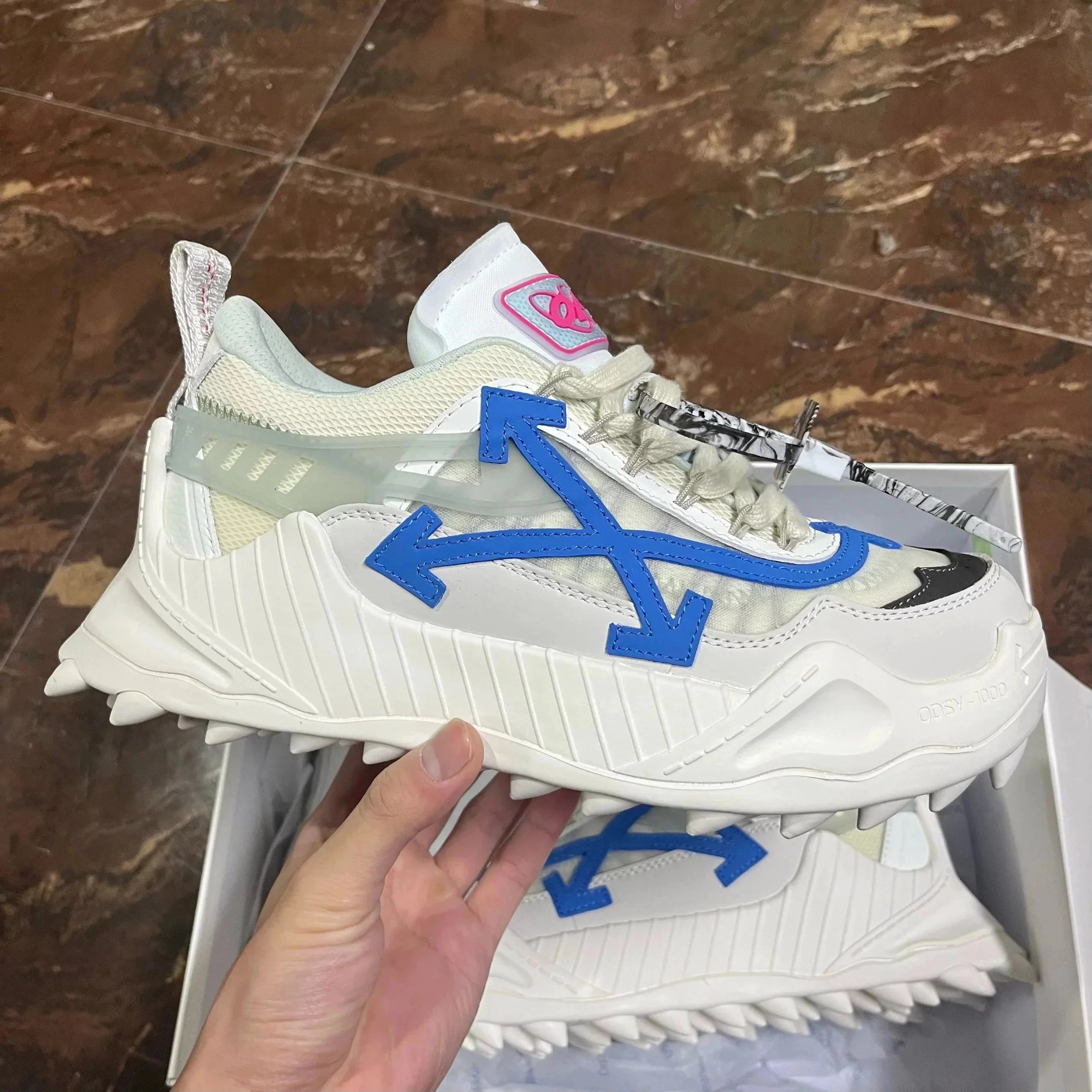 Off-White Sneakers ODSY-1000 Arrow — 14