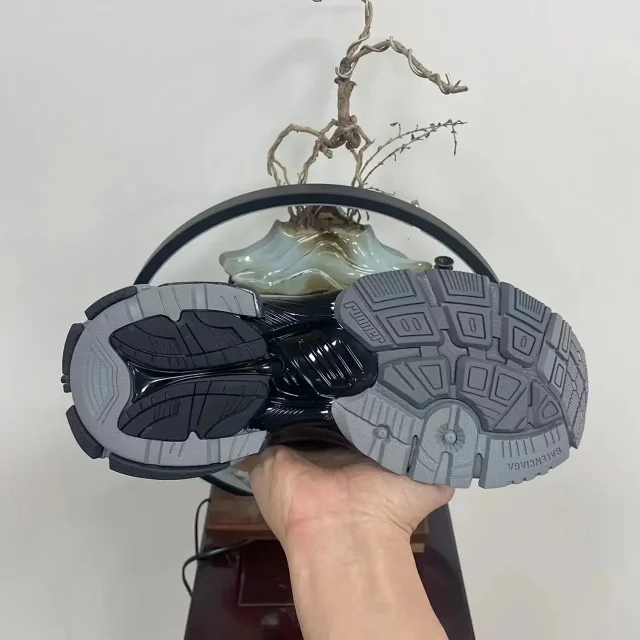 Balenciaga Sneakers Runner product detail image 2