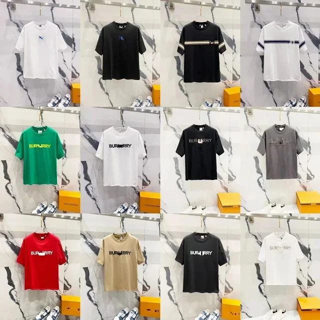 Burberry T-Shirts Loose-Fit Crewneck product detail image 2