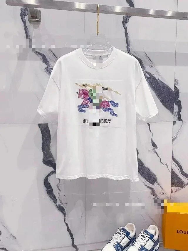 Burberry T-Shirts Loose-Fit Crewneck product detail image 10