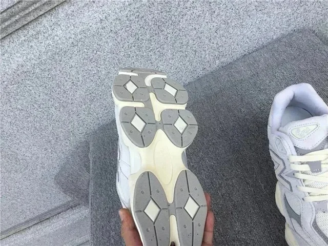 New Balance Sneakers U9060 product detail image 5