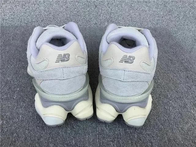 New Balance Sneakers U9060 product detail image 4
