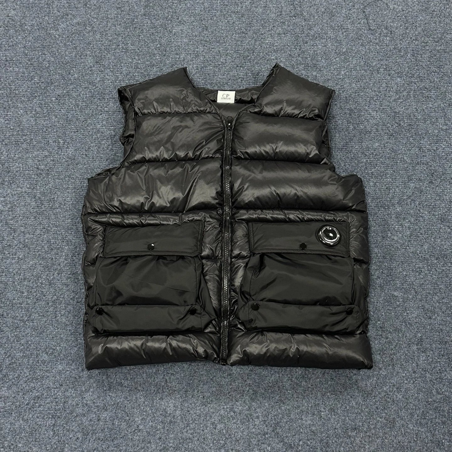 Short vest black