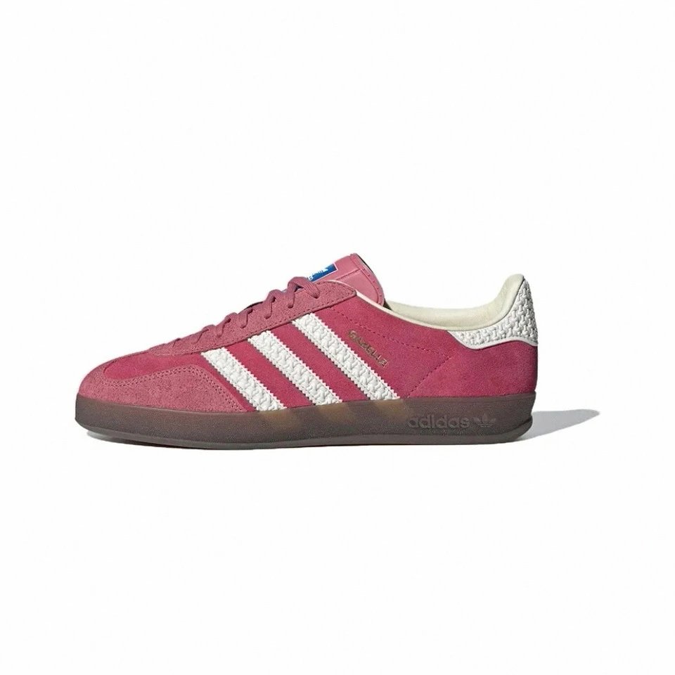 Retro Classic Low Top Sneaker photo 8