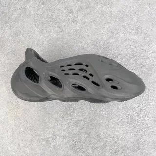 Coconut Crocs Black Onyx HP8739