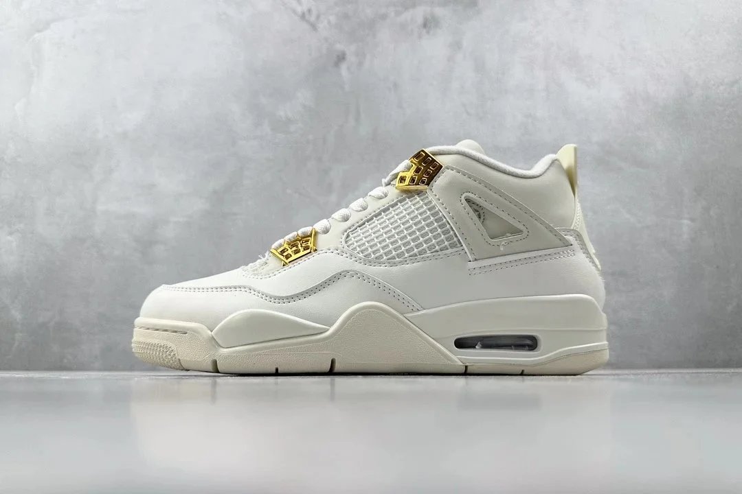 Little Green X AJ4 Platinum Buckle AQ9129-170