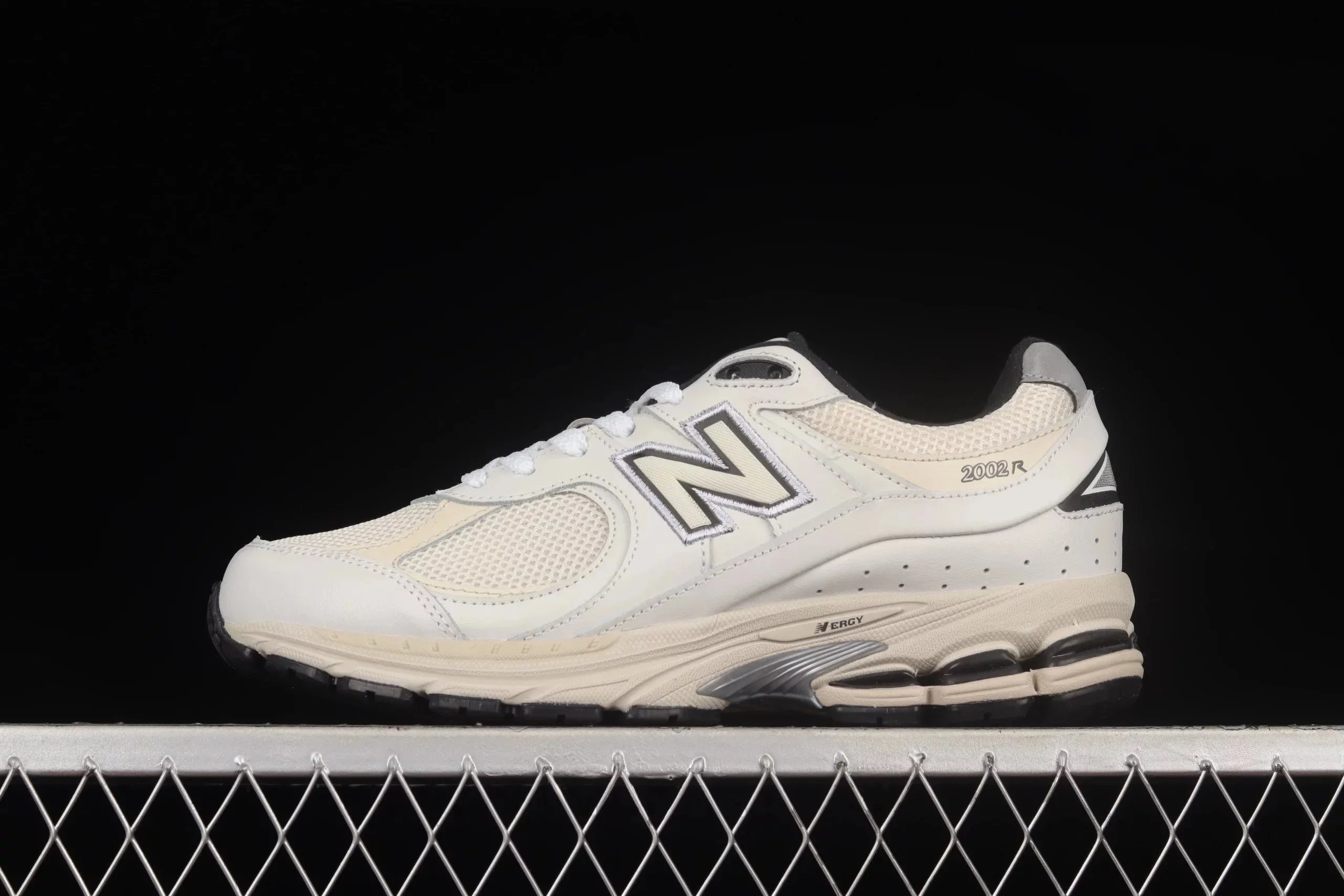 ML2002RQ White