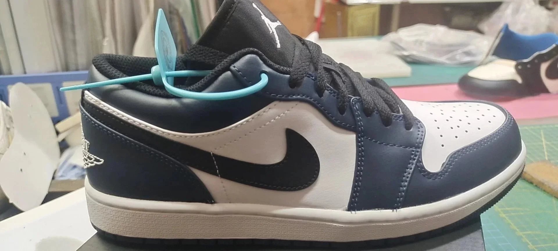 Air Jordan 1 Retro Low 'Dark Teal' 553558-411