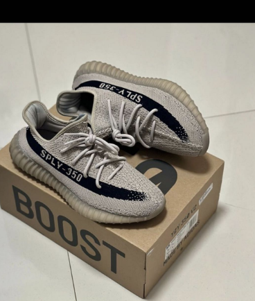 Yeezy 350 Grey Black Paint 7870