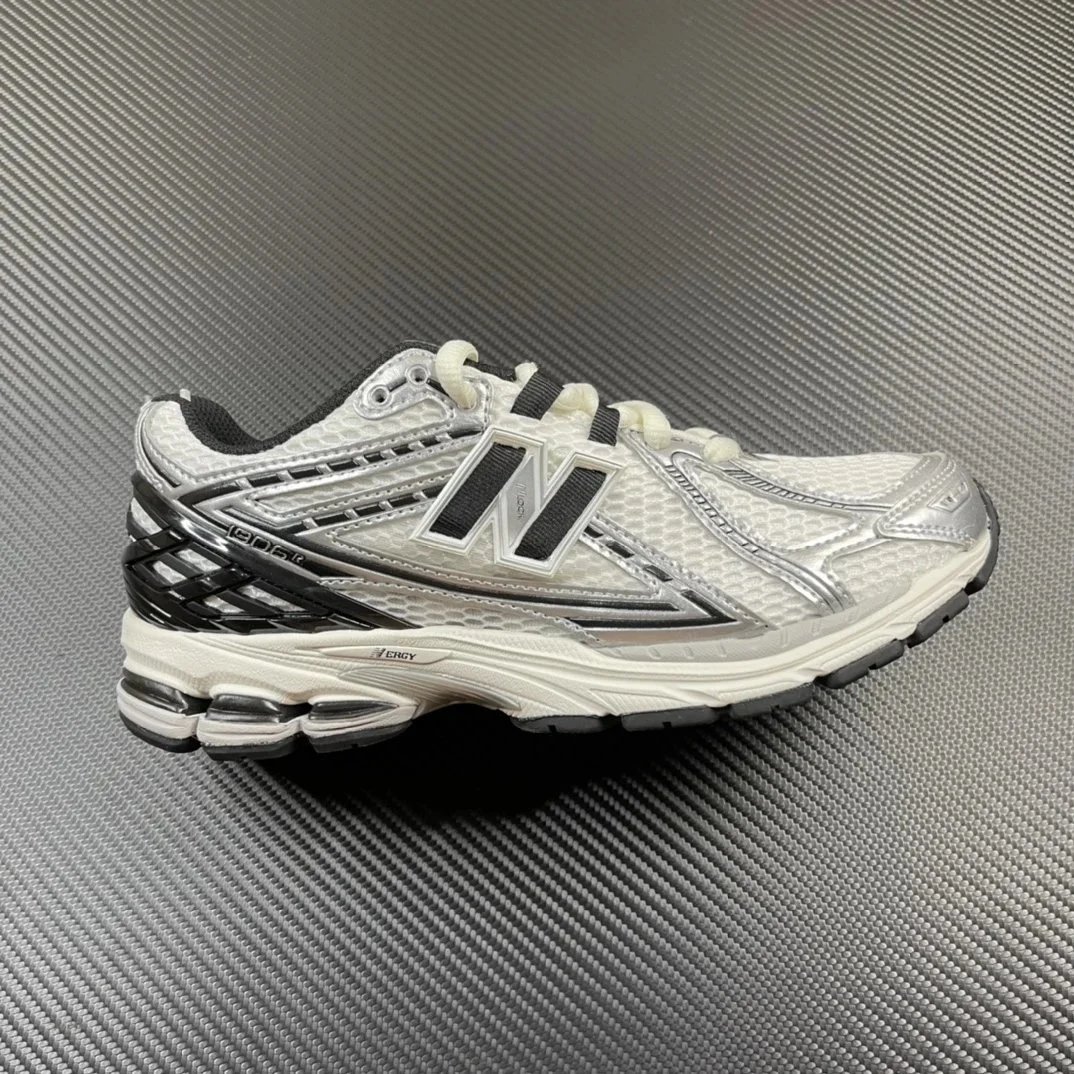 NB M1906RER Silver