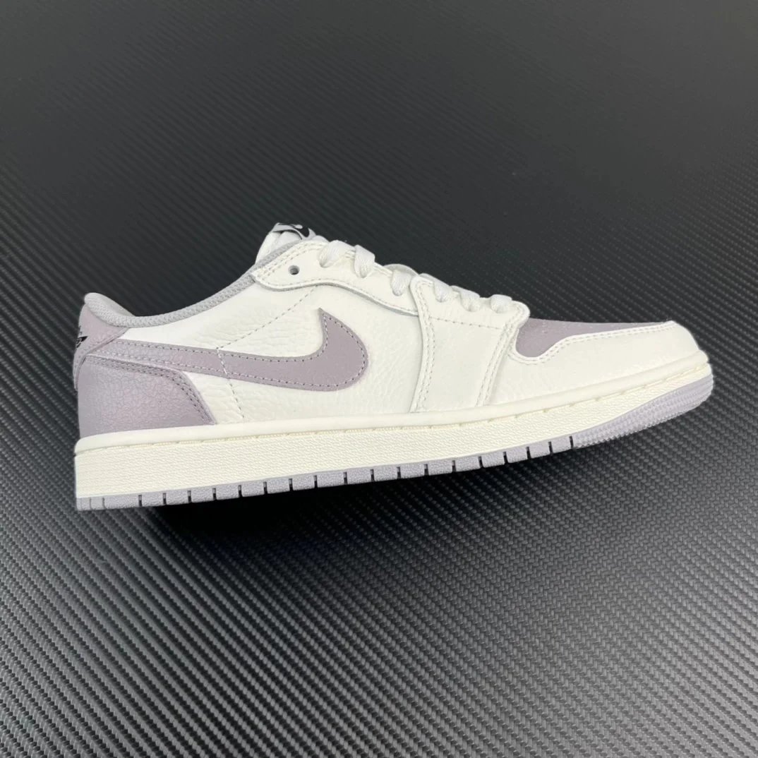 AJ1 low cut gray CZ0790-101