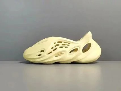 Coconut Crocs Beige GV6775