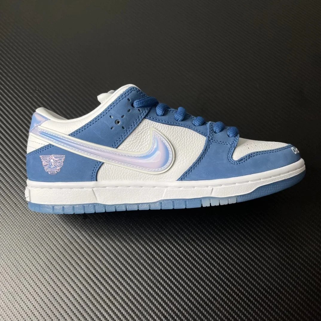 White/Blue Collaboration FN7819-400