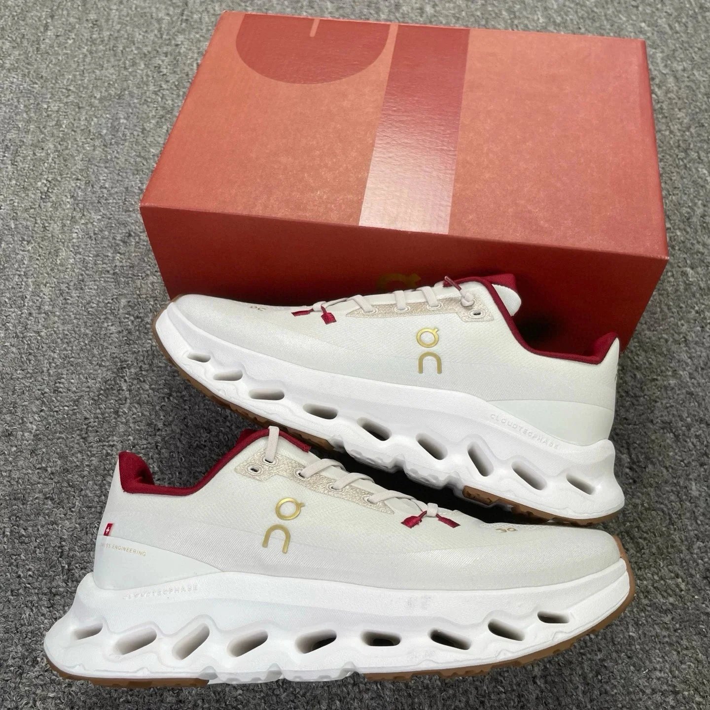 ON Run Cloudtilt Ivory White Red 3MF10742143