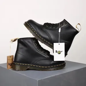 Dr. Martens 1460 Black Smooth Leather 8-Eyelet Boots Martin Boots