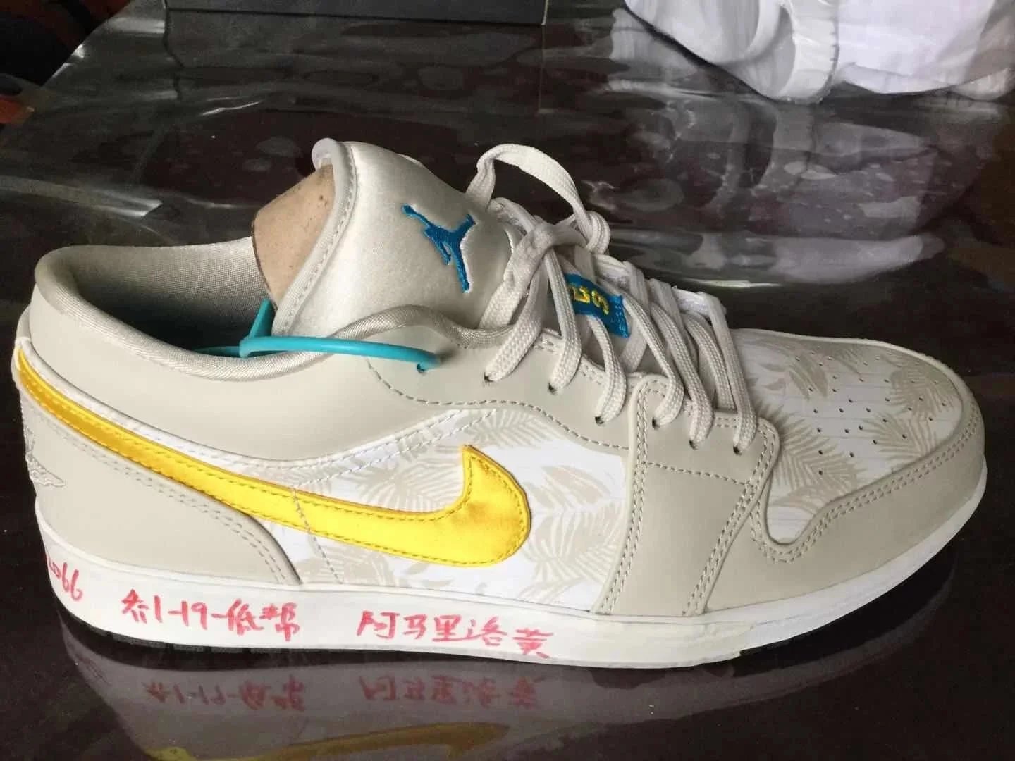 Air Jordan 1 Retro Low 'Light Mineral Brown' CK3022-107