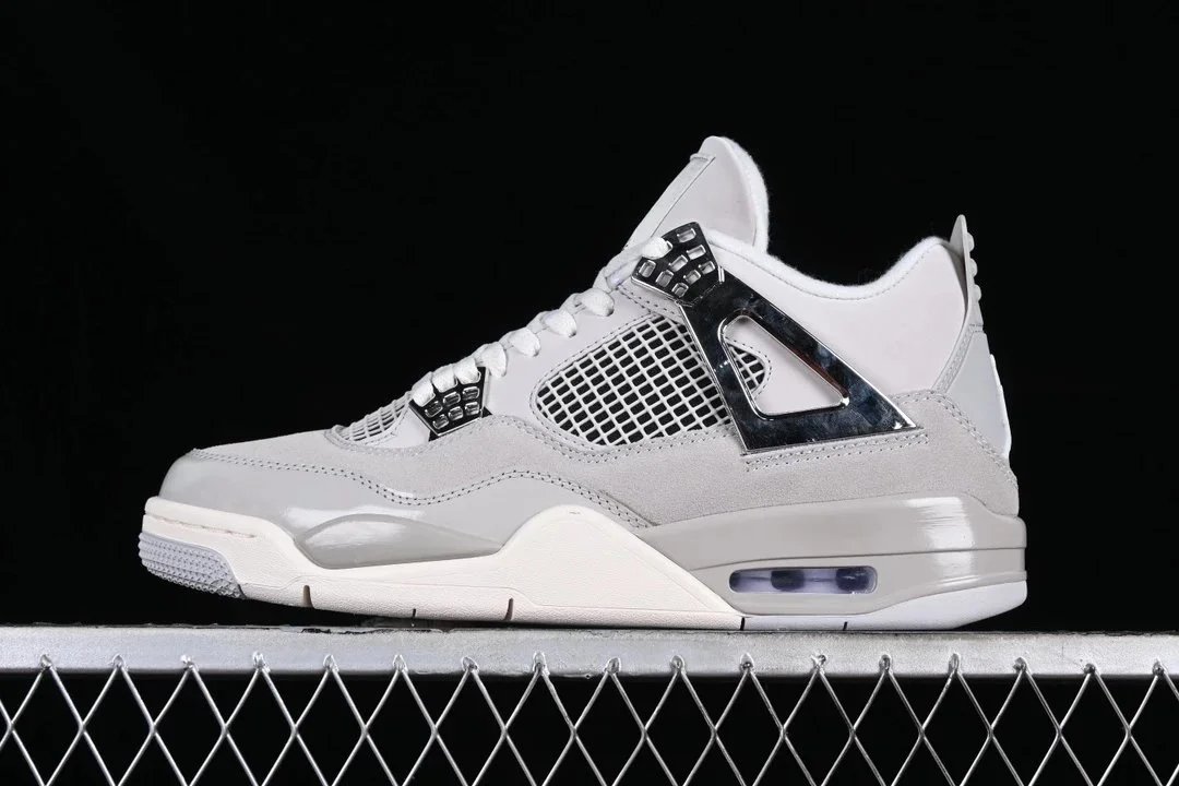 AJ4 Chrome Silver AQ9129-001