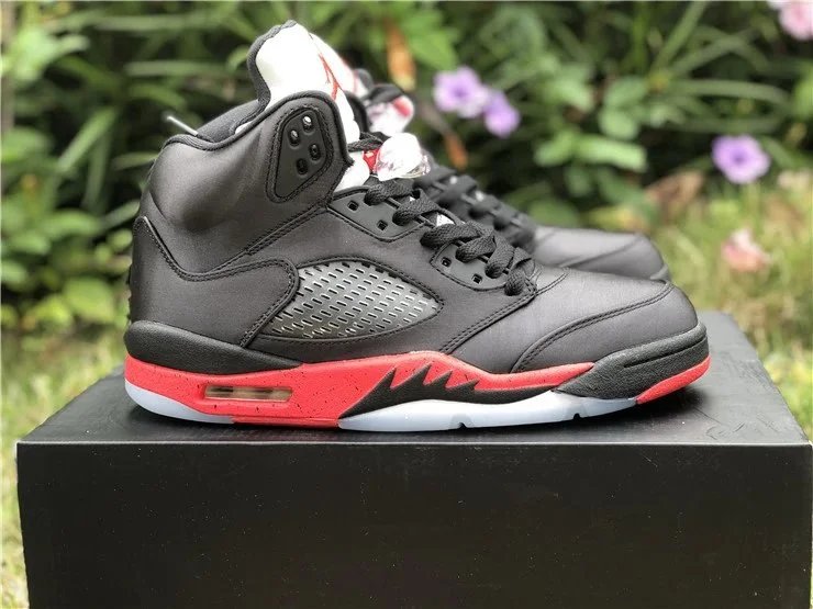 Jordan Air Jordan 5 Retro Sneakers product photo 3