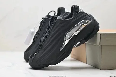 Unbranded Sneakers Chunky low-top with metallic side panels product detail image 6