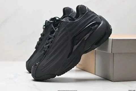 Unbranded Sneakers Chunky low-top with metallic side panels product detail image 4