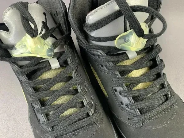Air Jordan 5 Retro Sneakers - 41