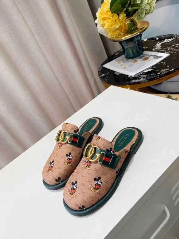 Gucci古奇 2020春夏新款双GG特殊材料印米老鼠凉鞋
