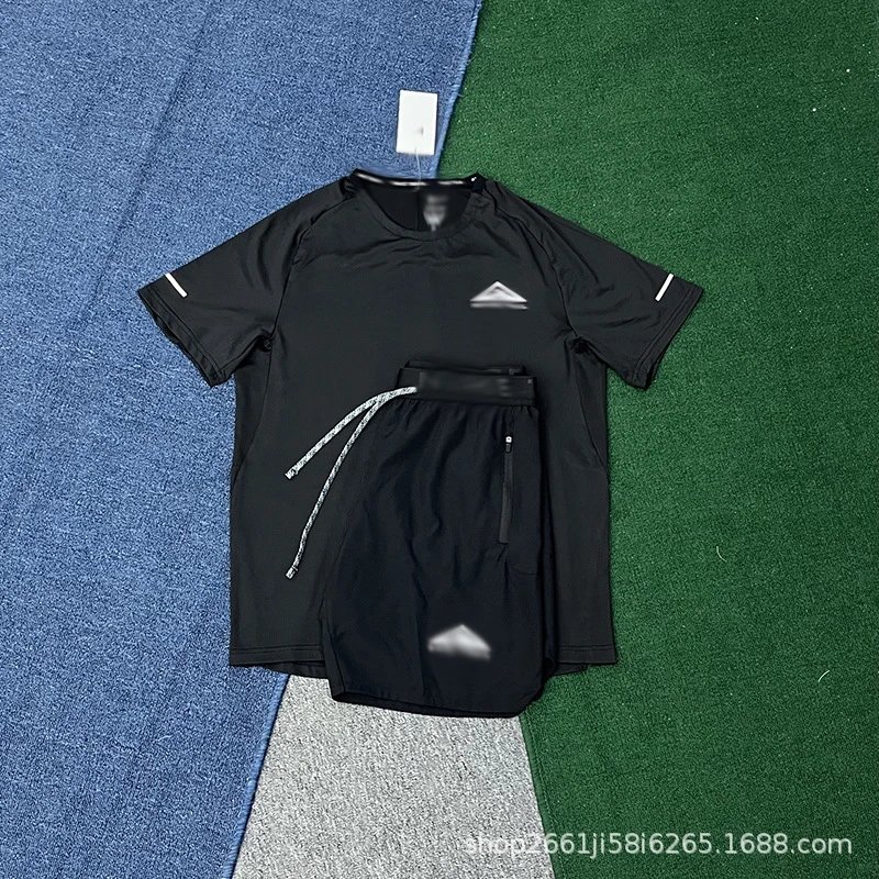 Nike Matching Sets Trail short-sleeve T-shirt and zip-pocket shorts set image 5